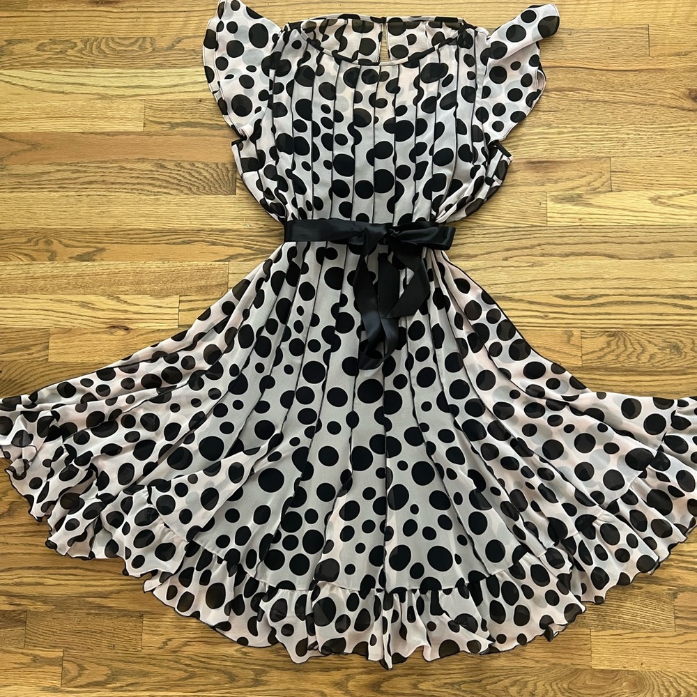 Rickie Freeman for Teri Jon  Dress in light pink and black Polka Dots